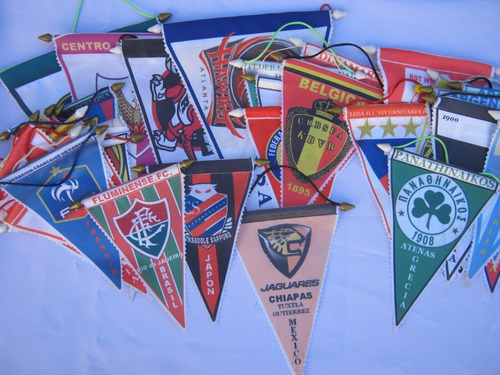 12 Banderines De Coleccion. $ 900. Coleccion Futbol