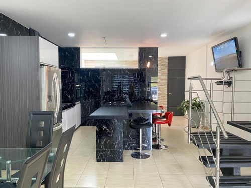 Imagen 5 de 20 de En Venta Casa Moderna En Los Cedros De La Castellana