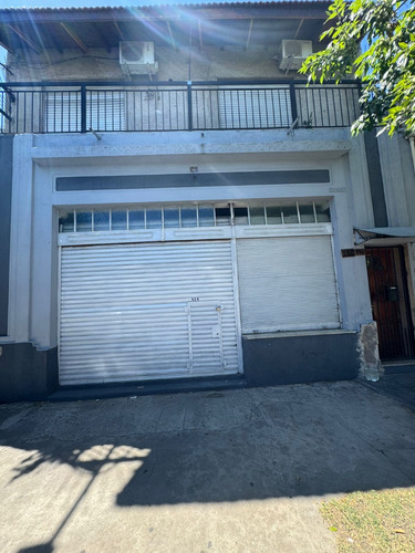 En Alquiler Local Comercial8x7.60 C/ Persiana Y Vidriera Sobre Avenida En Gerli (240)