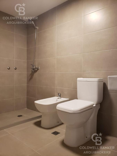 Apartamento De 2 Dormitorios A La Venta En Barrio Sur