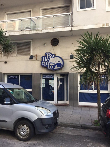 Imperdible Local Frente Al Mar De 200m2 Con Cochera Y Salida