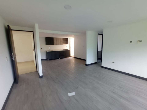 Rhbr-11815 Apartamento Piso 6 (medellin, Sector Los Colores)