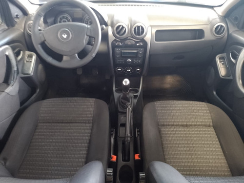 Imagem 14 de 15 de Renault Sandero Expression 1.0 Flex 2013