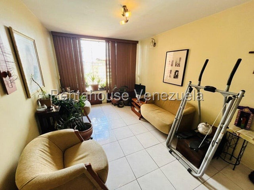 Apartamento En Venta Clnas De La Tahona 26-335 Xiolimar Loza