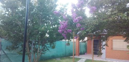 Casa En Venta Parque Leloir Con Pileta Apto Credito