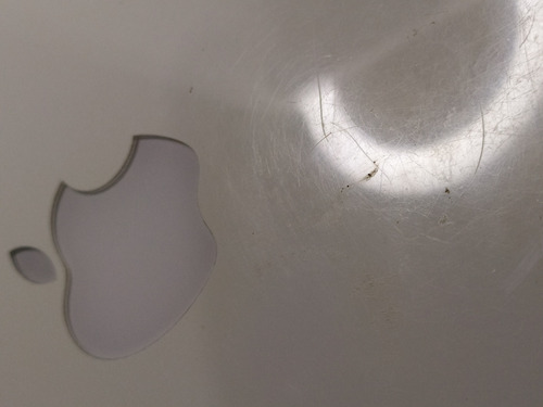 (defeito) Tela Apple Macbook White A1342 P/ Peças / Carcaça