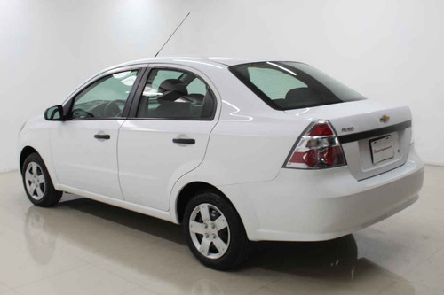 Imagen 3 de 15 de Chevrolet Aveo 2018 4 Cilindros