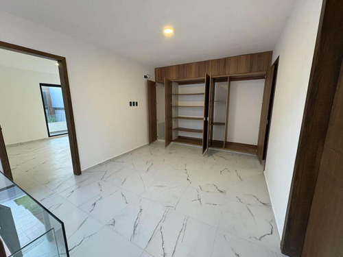 Lomas Residencial Casa Nueva 3 Recámaras Cada Una Con Baño, Jardín Y Terraza, Lista Para Estrenar.