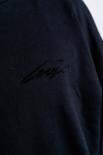Imagen 3 de 9 de Hoddie Leviatán Levi