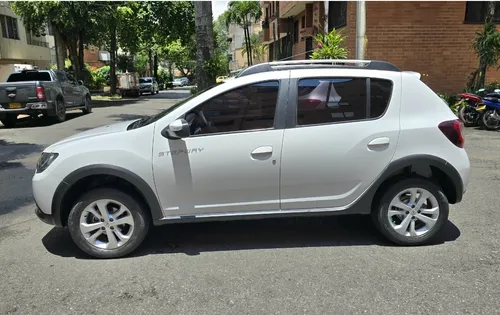 Renault Stepway 1.6 Expression / Zen