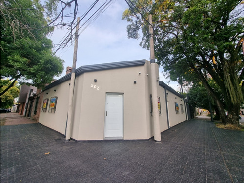 La Bella Esquina Multifacética, Casa Con Local Sobre Avenida!