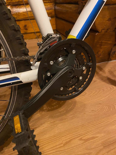 Bicicleta Giant Revel