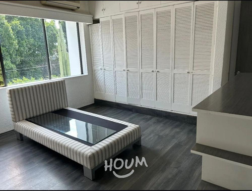 Casa En Insurgentes Cuicuilco, Coyoacán Con 3 Recámaras, 414 M², Id: 153426
