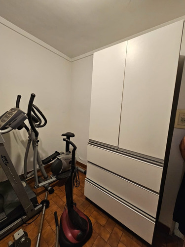 Venta Casa 4 Ambientes Con Consultorio Instalado. Fondo Libre Con Galería. Berazategui Oeste