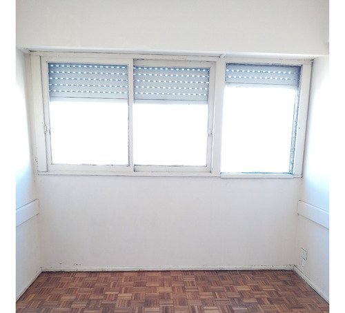 Lindo Departamento De 2 Ambientes En La Calle Esmeralda Al 800, Retiro