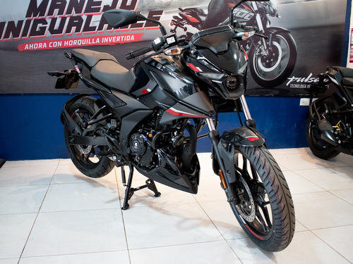 Bajaj N160 Negra Carburada