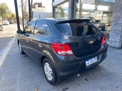 Imagen 7 de 12 de Chevrolet Onix 2017 1.4 Joy Ls + 98cv