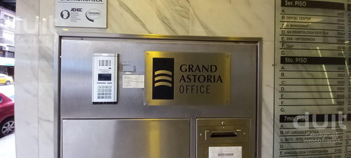 Venta De Oficina En Grand Astoria Oficce 7 Piso