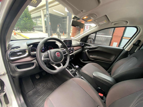 Fiat Cronos 1.8 16v Precision