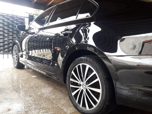 Imagen 8 de 15 de Volkswagen Vento 2.0 Sportline Tsi 200cv 2011