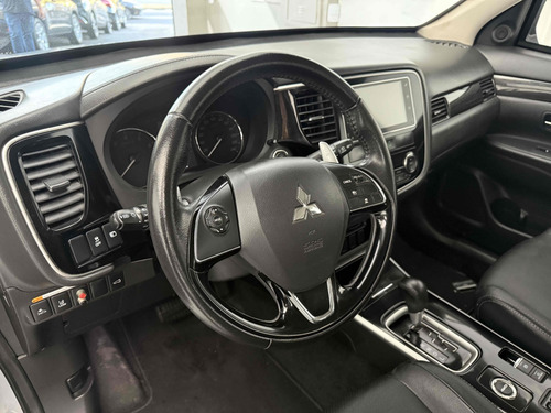 Mitsubishi Outlander 3.0 GT 4X4 V6 24V GASOLINA 4P AUTOMÁTICO