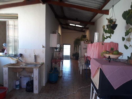 Casa Em Baependi Mg, Terra De Nhã Chica, Com 04 Quartos , Terreno 1.000 M2, Com Comercio Alugado Em Baixo. - 310
