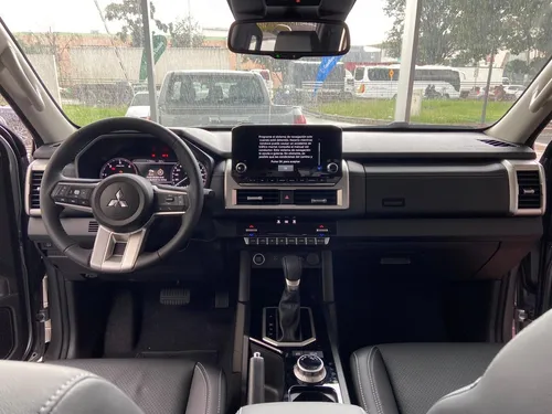 Mitsubishi L200 2.4 Gls Plus 4X4 At