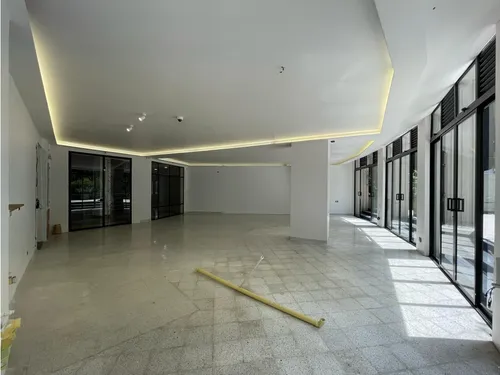 138 M2 Local En Arriendo En El Poblado