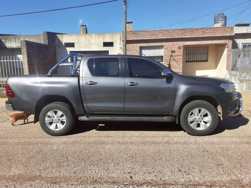 Toyota Hilux 2016 2.7 Cd Srv Vvti 4x4 Cuero - B4