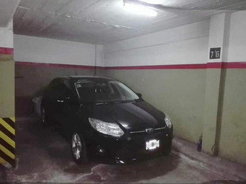 Congreso, Cochera,zona Residencial,comercial