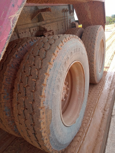 Imagem 2 de 5 de Caçamba Truck