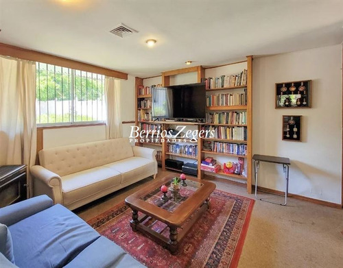 Casa En Venta 4 Dormitorios, Dominicos Antiguo Las Condes