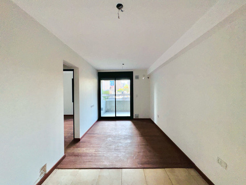 Departamento En Venta 1 Dormitorios Con Balcón Y Cochera! Barrio Martin