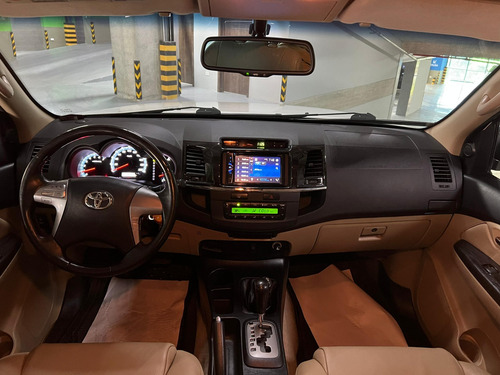 Imagen 7 de 11 de Toyota Fortuner Sr