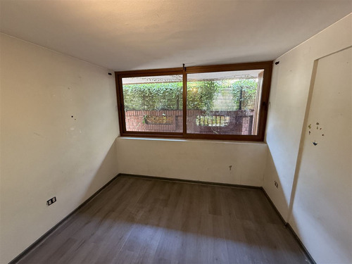 Departamento En Venta De 2 Dorm. En Las Condes