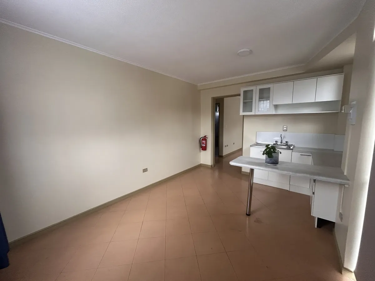Imagen 3 de 12 de Se Arrienda Excelente Departamento Con Un Dormitorio Y Estac