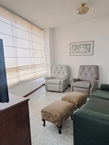 Apartamento En Venta. Urb. Miranda No Incluye Mobiliario