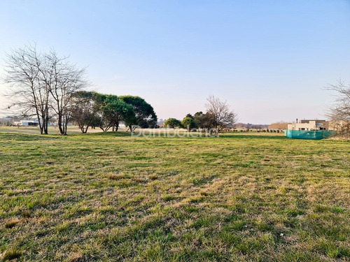 Terreno Lote En Venta En Barrio Cerrado Everlinks, Luján, G.b.a. Zona Oeste