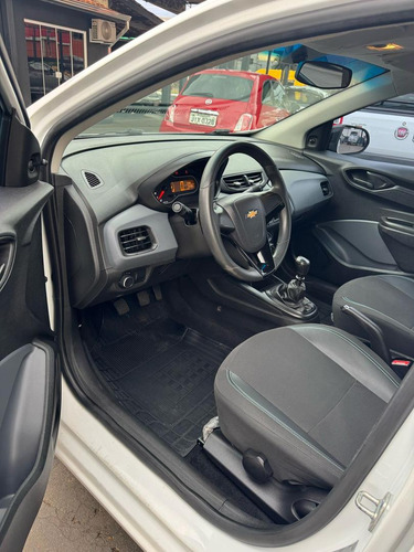 Chevrolet Onix Joy Black