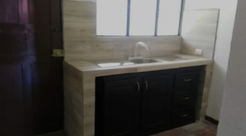 Imagen 4 de 5 de Se Vende Casa En Excelente Ubicación San Francisco De Heredi