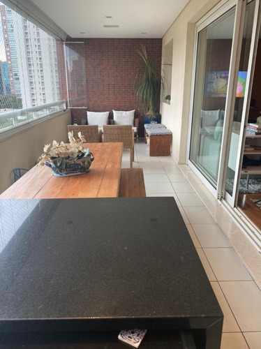 Apartamento À Venda Na Rua Benedito Lapin, Itaim Bibi, São Paulo - Sp - Liv-12090