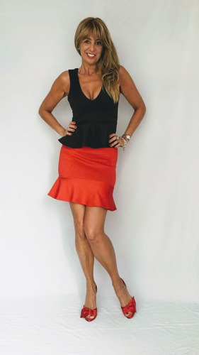 Imagen 2 de 4 de Top Lola Lycra T1 Y T2 Rojo- Negra - Crema- Francia