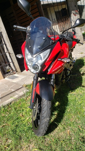 Bajaj Rouser As 200