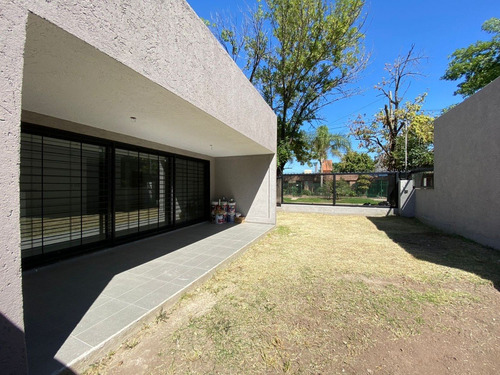 Imagen 14 de 17 de Duplex 3 Dormitorios 3 Baños - Galeria Patio Garage P/2 Autos - Arguello
