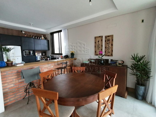 Imagem 7 de 15 de Casa A Venda Com 3 Quartos No Bairro Coqueiros Em Florianopolis. - V-81582
