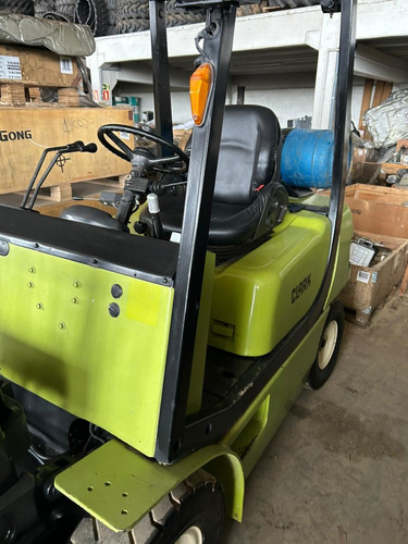 Empilhadeira Clark 3t Glp 2004 Fazer Reparos Motor Repasse