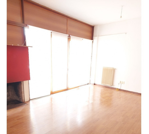 Imagen 5 de 18 de Venta Casa En Una Planta De 3 Dormitorios, Fondo Y Garaje