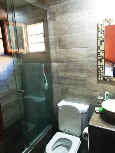 Excelente Chalet En 2 Plantas Reciclado En Inmejorable Zona