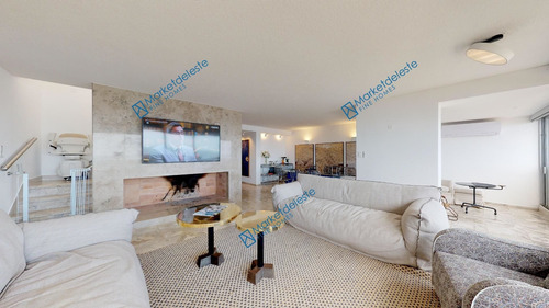 Imagen 9 de 29 de Pent House Duplex - Playa Mansa