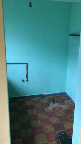 Casa Con Amplio Jardín En Jardines